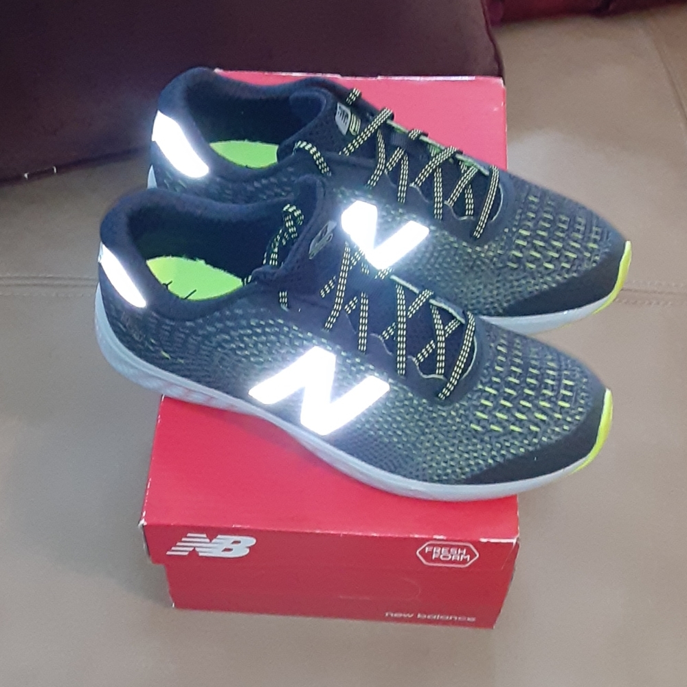 Kid's Unisex New Balance Tennis Shoes